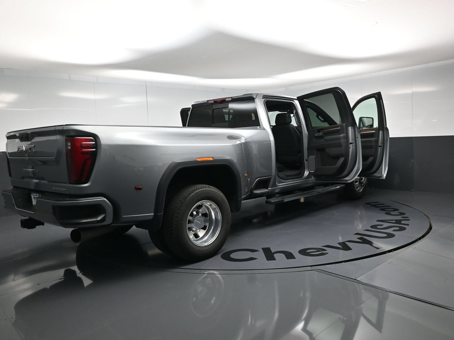 Used 2026 GMC Sierra 3500 Denali w/ Denali Reserve Package AWD/4WD image 17