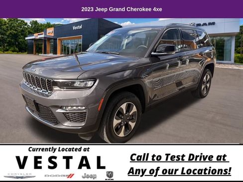 Used 2023 Jeep Grand Cherokee 4WD 4xe image 4