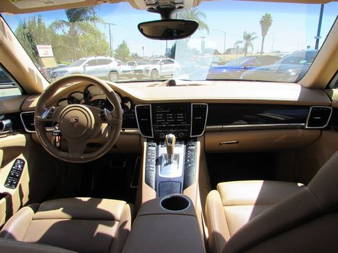 Used 2015 Porsche Panamera 4 AWD/4WD image 33