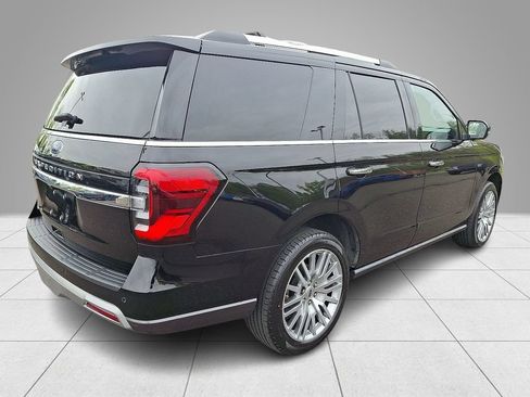 Used 2024 Ford Expedition Limited AWD/4WD image 5