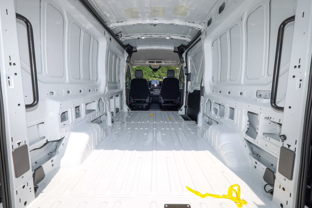 New 2026 Ford Transit 250 148 Medium Roof RWD image 20
