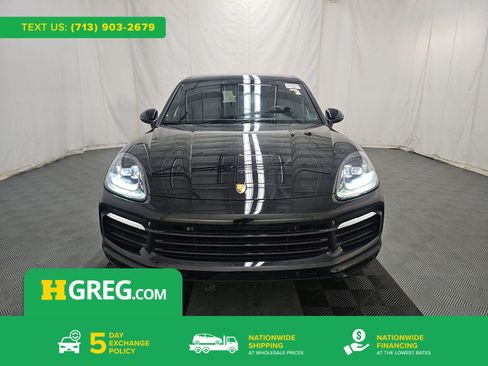 Used 2023 Porsche Cayenne AWD/4WD image 1