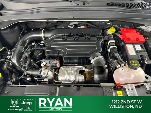 Used 2023 Jeep Renegade Limited AWD/4WD image 12