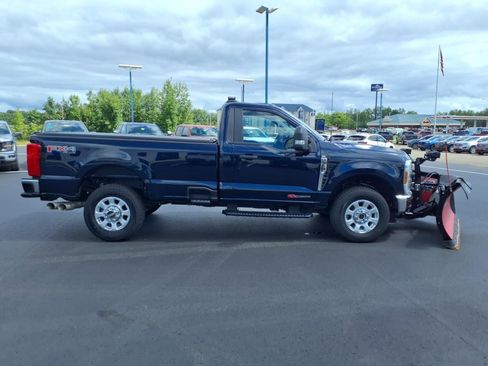 Used 2024 Ford F350 XLT w/ FX4 Off-Road Package image 7
