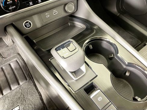 Used 2023 Nissan Rogue SV image 19