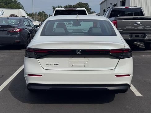 Used 2023 Honda Accord EX image 3