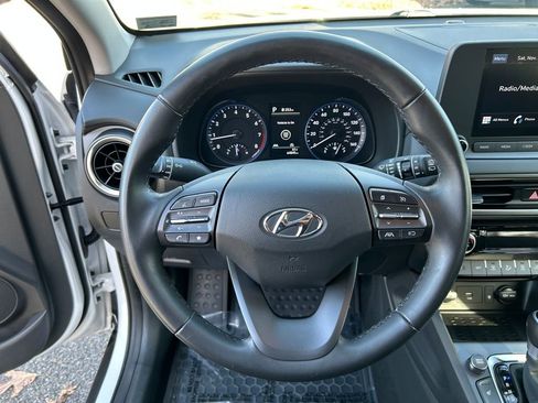 Used 2022 Hyundai Kona SEL w/ Convenience Package image 19