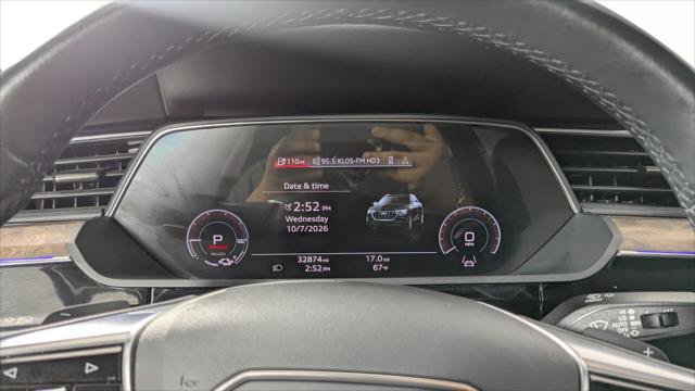 Used 2022 Audi e-tron Prestige w/ Prestige Package AWD/4WD image 31