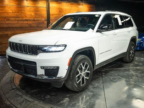 Used 2024 Jeep Grand Cherokee L Limited w/ Luxury Tech Group II AWD/4WD image 2