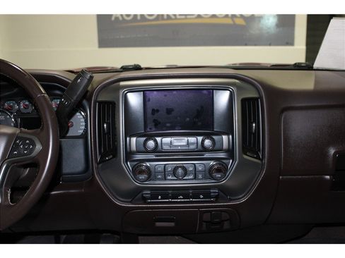 Used 2018 Chevrolet Silverado 1500 LT w/ All Star Edition image 17