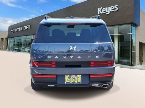 Used 2025 Hyundai Santa Fe SEL FWD image 6