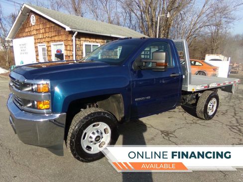 Used 2018 Chevrolet Silverado 2500 W/T w/ WT Convenience Package image 3