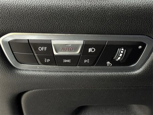 Used 2022 BMW X5 M50i w/ Premium Package image 23