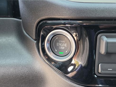 New 2026 Chevrolet Silverado 1500 LT w/ Convenience Package II image 39