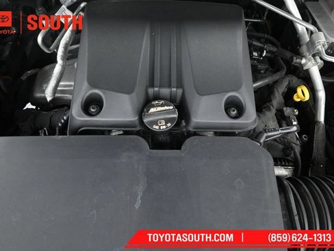 Used 2024 Chevrolet Colorado ZR2 w/ Technology Package AWD/4WD image 49