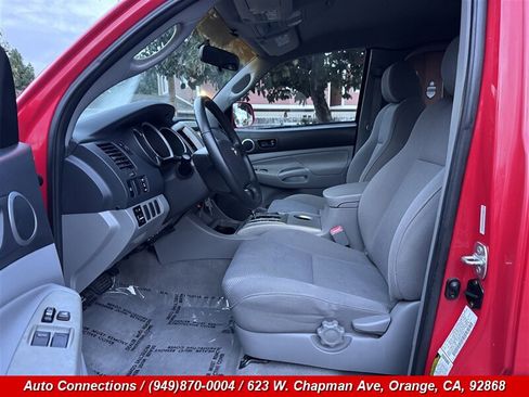 Used 2005 Toyota Tacoma PreRunner image 6