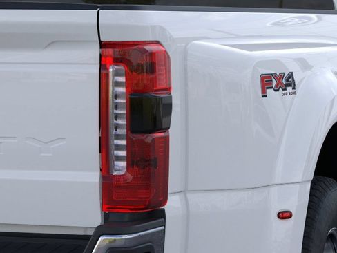 New 2026 Ford F350 Lariat w/ Lariat Premium Package AWD/4WD image 23