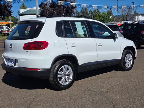 Used 2017 Volkswagen Tiguan S FWD image 27