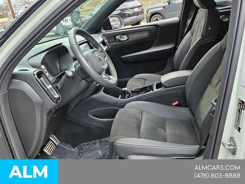 Used 2022 Volvo XC40 P8 Recharge Ultimate AWD/4WD image 14