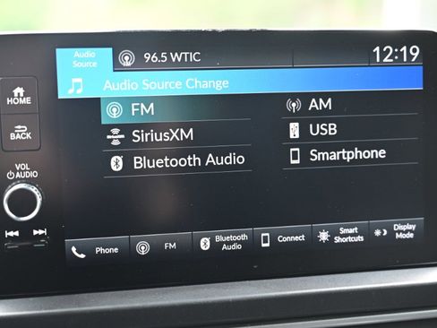 Used 2025 Honda Pilot EX-L image 24