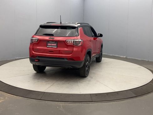 Used 2023 Jeep Compass Trailhawk w/ Trailhawk Convenience Group AWD/4WD image 4