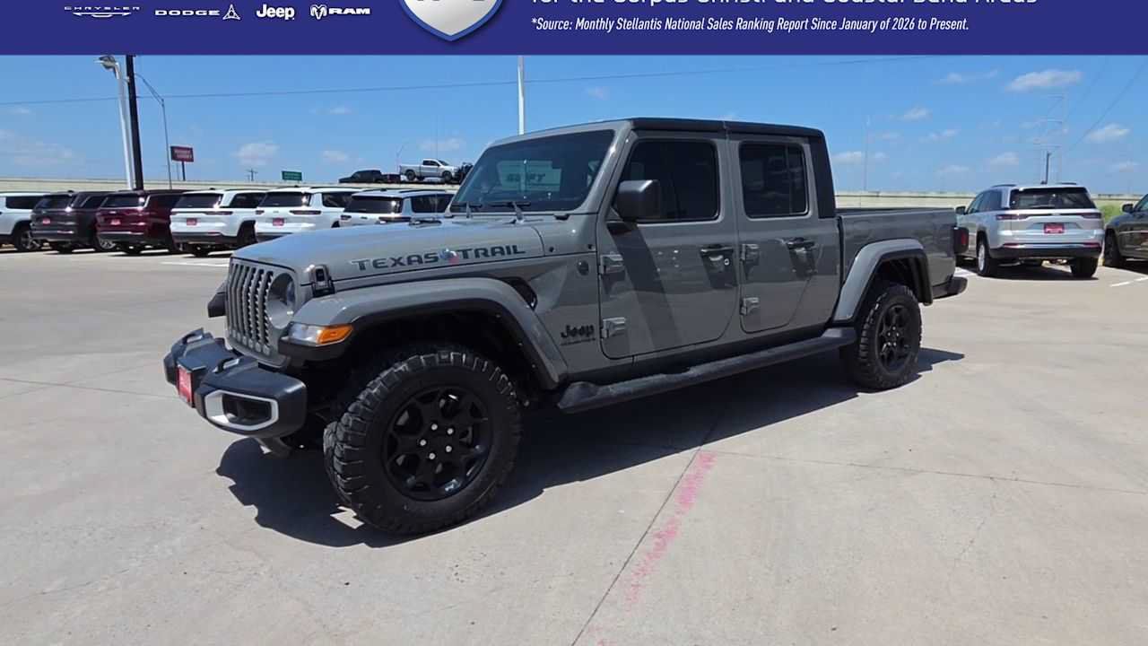 Certified 2023 Jeep Gladiator Overland AWD/4WD image 4