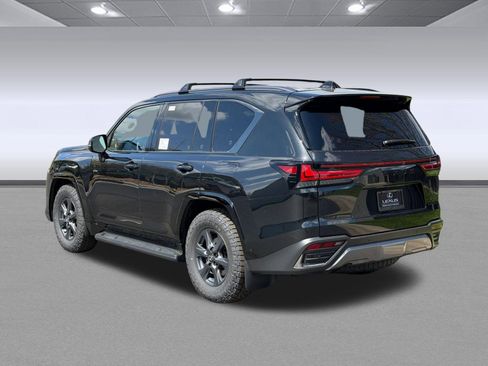 New 2026 Lexus LX 700h Overtrail image 3