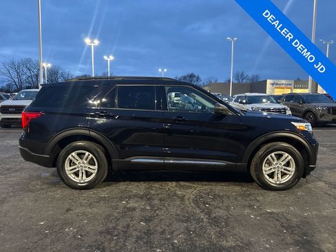 Used 2023 Ford Explorer XLT w/ Equipment Group 202A image 5