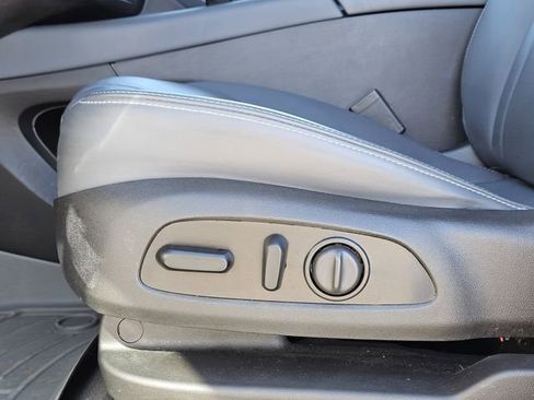 Used 2021 Buick Enclave Essence w/ Trailering Package, 5000 lbs. image 23