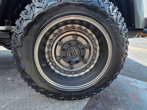 Used 2020 Jeep Gladiator Rubicon AWD/4WD image 19