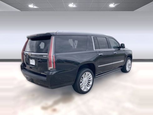 Used 2017 Cadillac Escalade ESV Platinum image 8