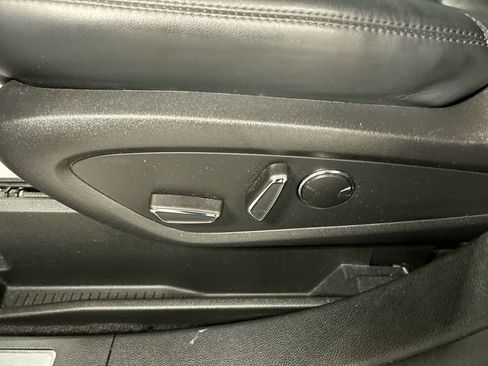 Used 2022 Lincoln Nautilus Reserve w/ Luxury Package image 10