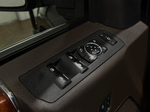Used 2017 Ford F250 King Ranch w/ King Ranch Ultimate Package AWD/4WD image 7