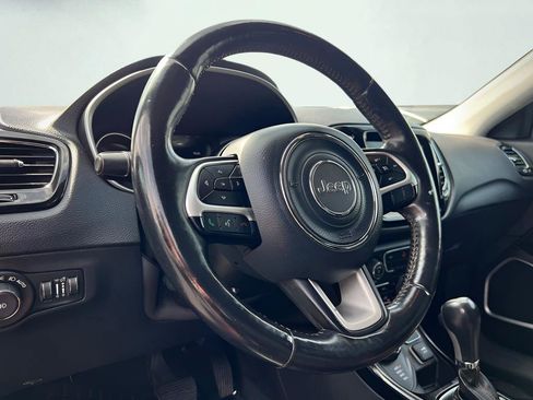Used 2018 Jeep Compass Limited AWD/4WD image 34