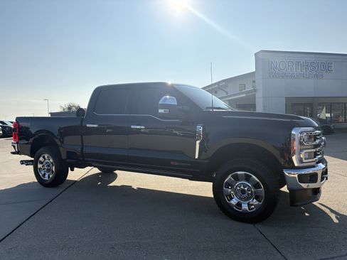 Used 2024 Ford F250 Lariat w/ Lariat Ultimate Package image 3
