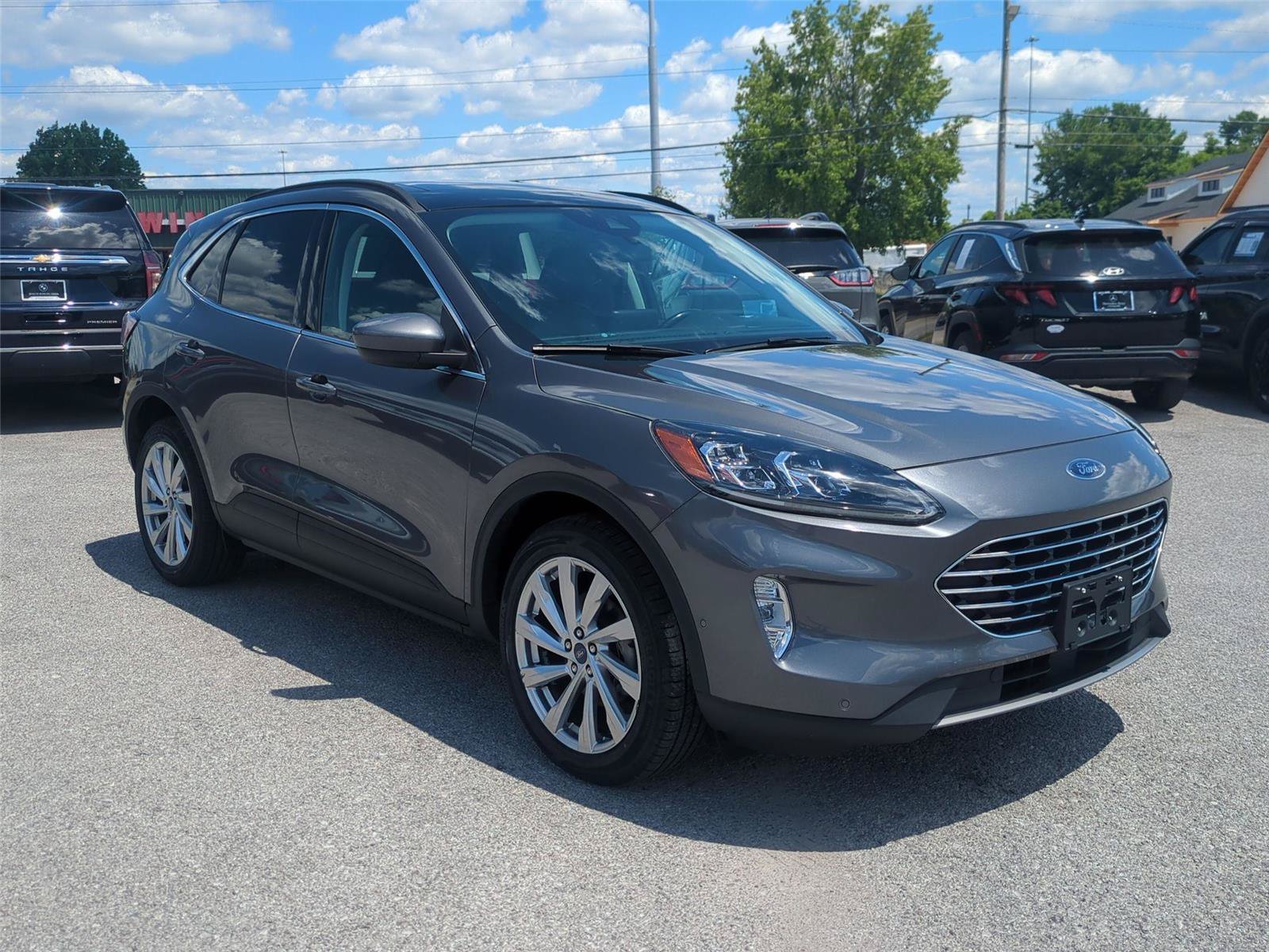 Used 2022 Ford Escape Titanium w/ Titanium Elite Package AWD/4WD image 7