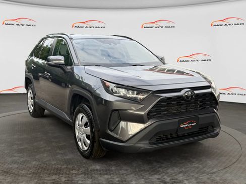 Used 2019 Toyota RAV4 LE w/ All Weather Liner Package AWD/4WD image 5