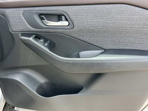 Used 2022 Nissan Rogue SV FWD image 26