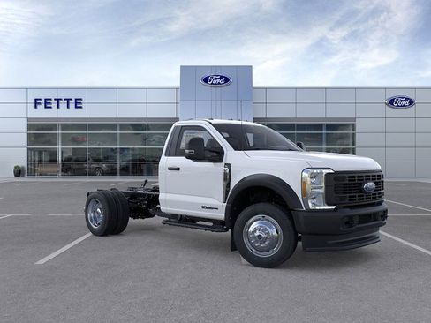 New 2026 Ford F550 4x4 Regular Cab Super Duty image 7