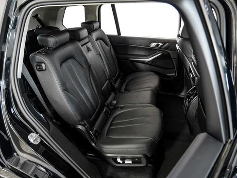 Used 2021 BMW X7 xDrive40i w/ Cold Weather Package AWD/4WD image 41