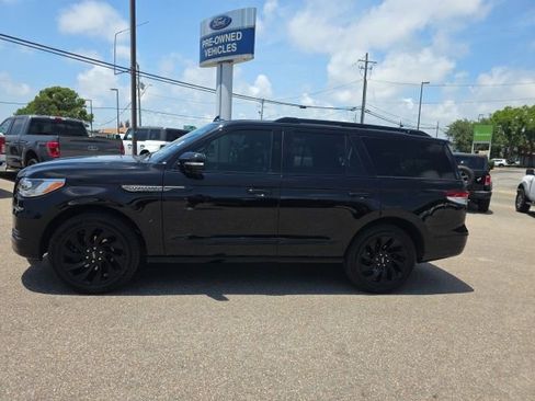 Used 2022 Lincoln Navigator Reserve AWD/4WD image 6