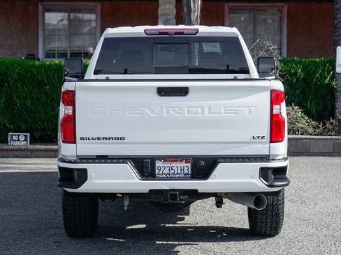 Used 2022 Chevrolet Silverado 2500 LTZ w/ LTZ Plus Package AWD/4WD image 8