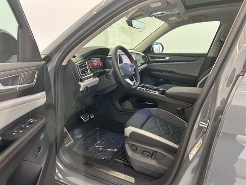 New 2026 Volkswagen Atlas Peak Edition AWD/4WD image 9