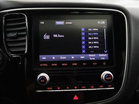Used 2020 Mitsubishi Outlander LE AWD/4WD image 21
