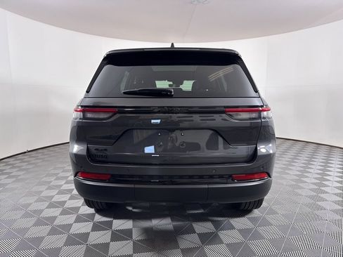 New 2025 Jeep Grand Cherokee Limited image 11