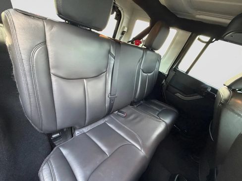 Used 2017 Jeep Wrangler Unlimited Sport w/ Quick Order Package 24S AWD/4WD image 18