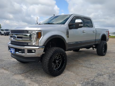 Used 2019 Ford F250 Lariat w/ Chrome Package AWD/4WD image 6