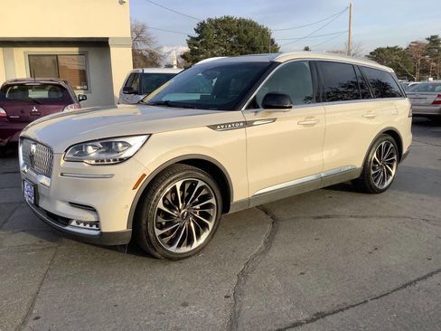 Used 2023 Lincoln Aviator Reserve w/ Equipment Group 201A image 1
