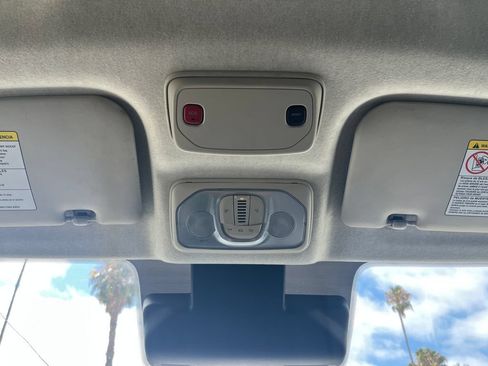 Used 2024 RAM ProMaster 2500 w/ Convenience Group FWD image 19