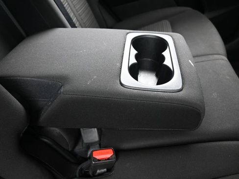 Used 2022 Kia Sorento LX image 37